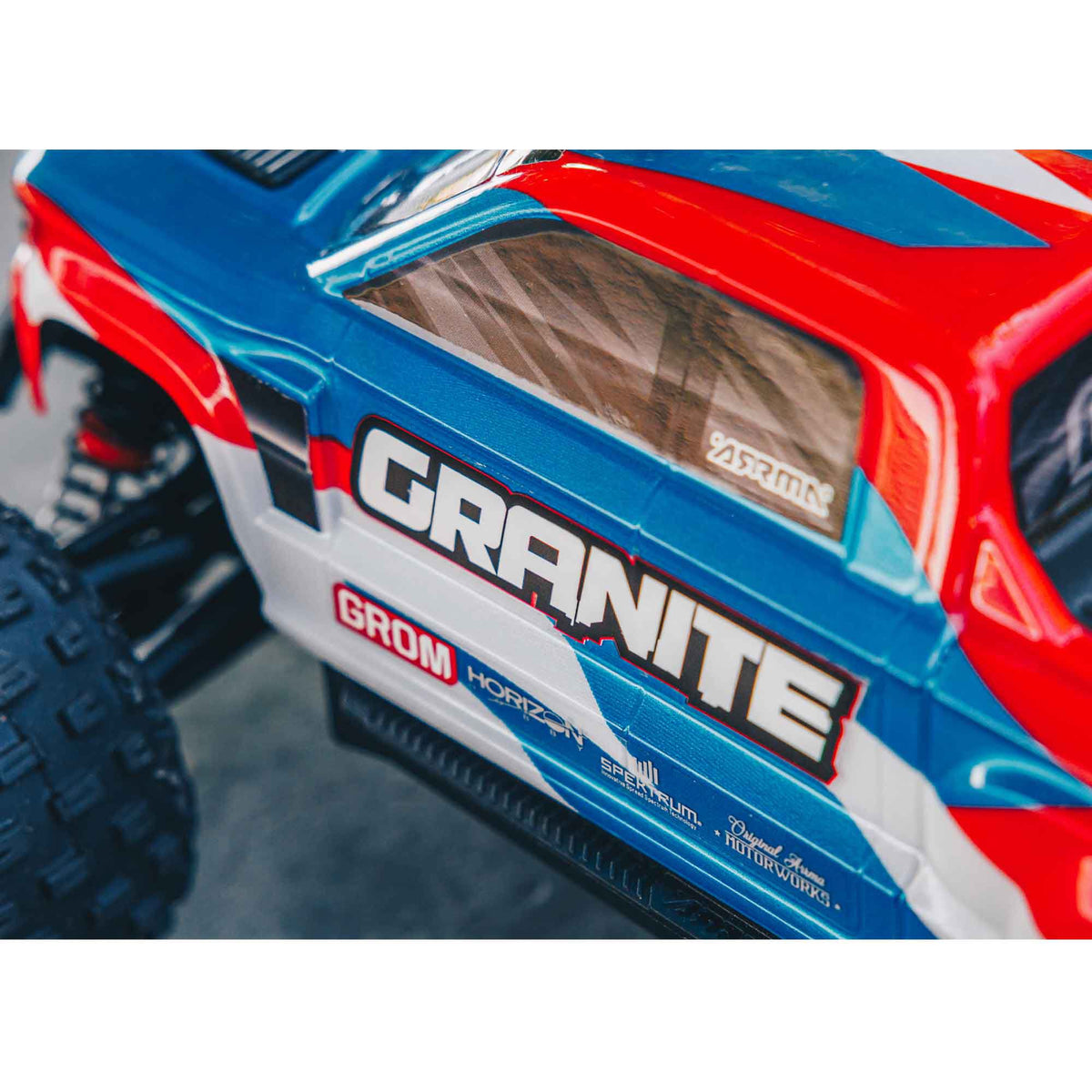 1/18 GRANITE GROM 4X4 RTR Brushed Monster Truck (Battery & Charger Included), Blue