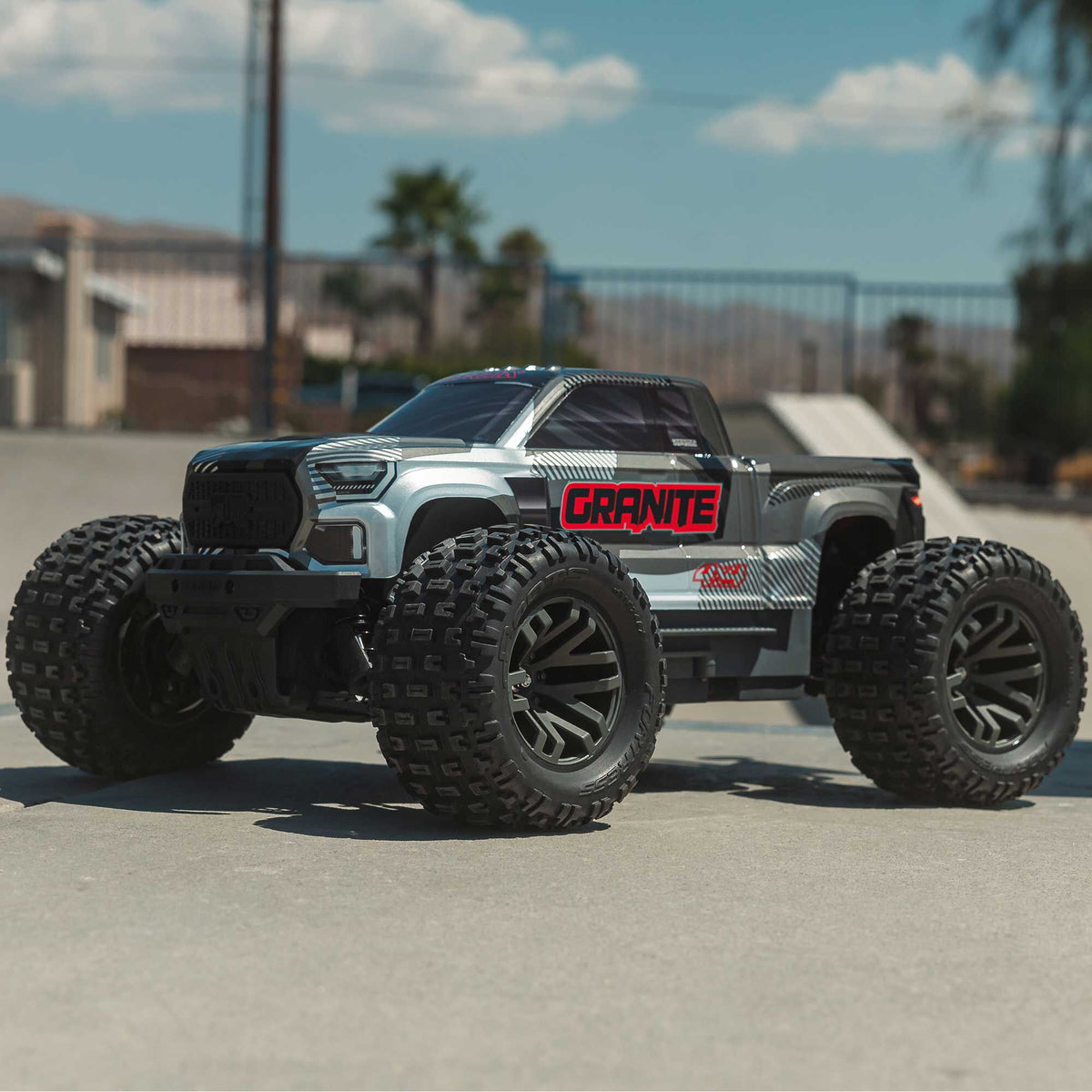 1/10 GRANITE 223S DSC 4X4 RTR Brushless Monster Truck, Gun Metal
