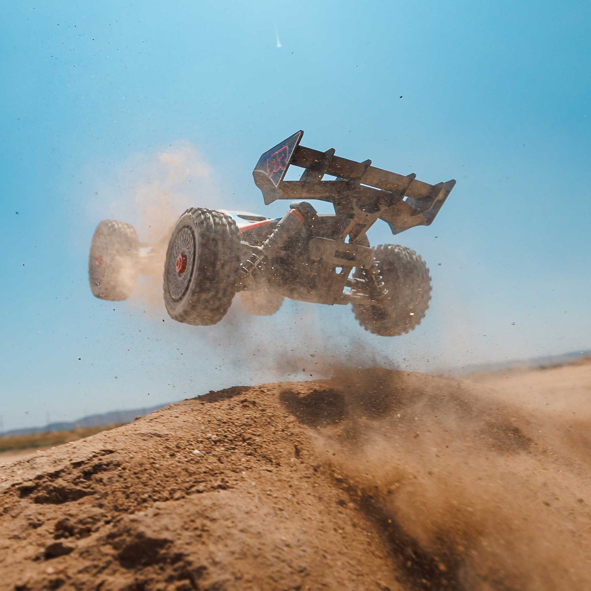 Arrma 1/8 TYPHON 4X4 223S BLX BRUSHLESS BUGGY RTR WITH DSC  RED/BLUE
