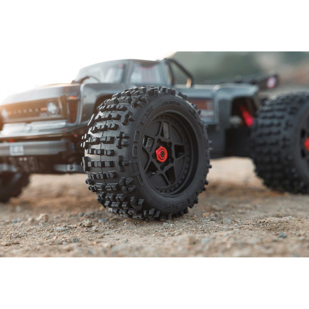 Arrma Outcast 4X4 4s Brushless 1/10TH 4WD Stunt truck  Gunmetal grey