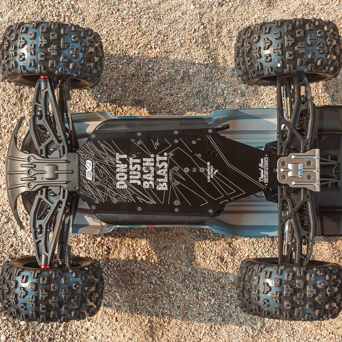 Arrma 1/8 KRATON 4X4 6S BLX BRUSHLESS V6 SPEED TRUCK RTR (Blue/Orange)