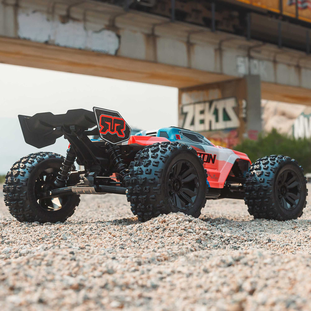 Arrma 1/8 KRATON 4X4 6S BLX BRUSHLESS V6 SPEED TRUCK RTR (Blue/Orange)