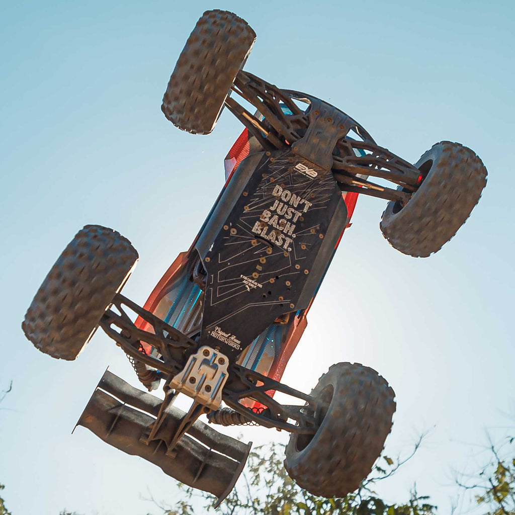 Arrma 1/8 KRATON 4X4 6S BLX BRUSHLESS V6 SPEED TRUCK RTR (Blue/Pink)
