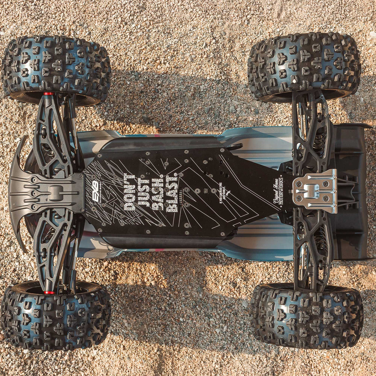 Arrma 1/8 KRATON 4X4 6S BLX BRUSHLESS V6 SPEED TRUCK RTR (Blue/Red)