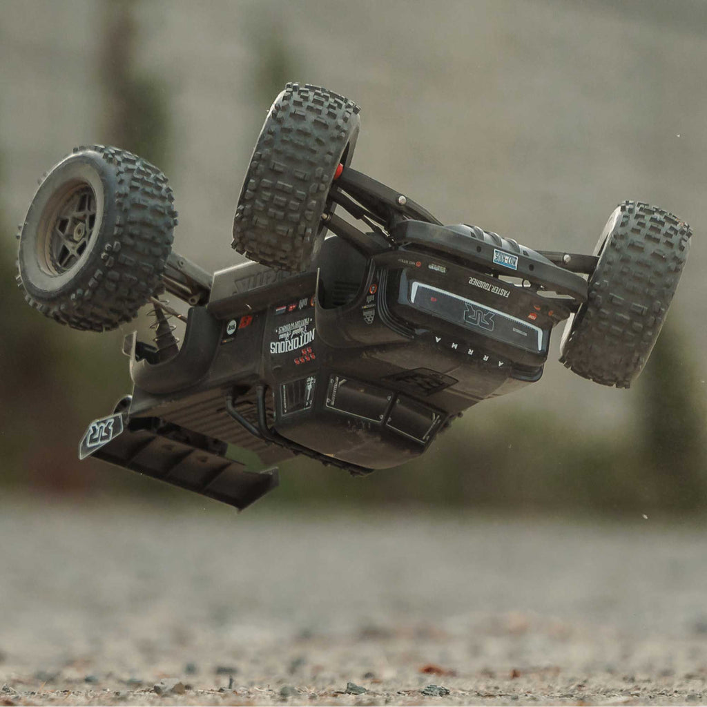 Arrma 1/8 NOTORIOUS 4X4 6S BLX BRUSHLESS V6 STUNT TRUCK RTR (Black)