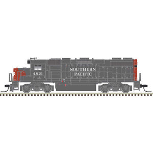 N GP38-2 Phase II Southern Pacific 4821, Gray/Red/Silver