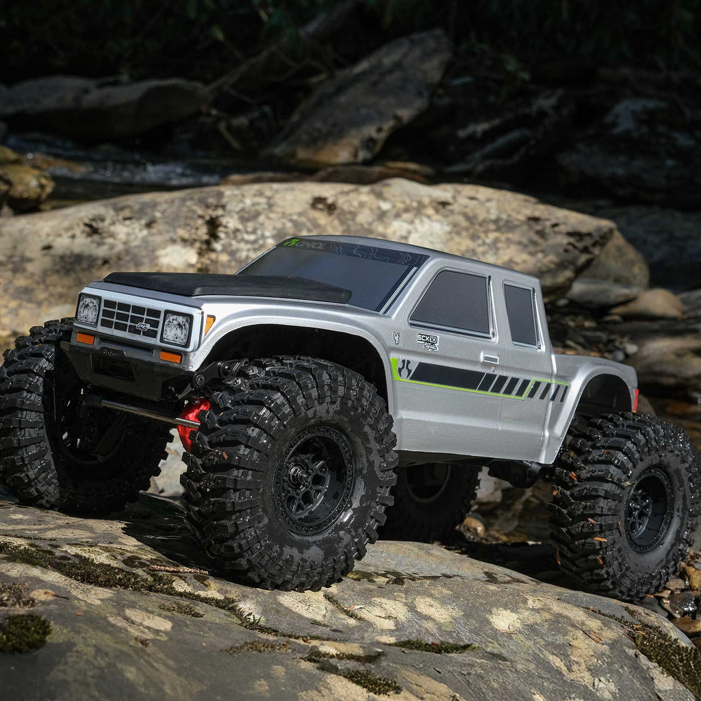 Axial 1/10 SCX10 III Coyote 4X4 RTR Brushed Rock Crawler, Silver