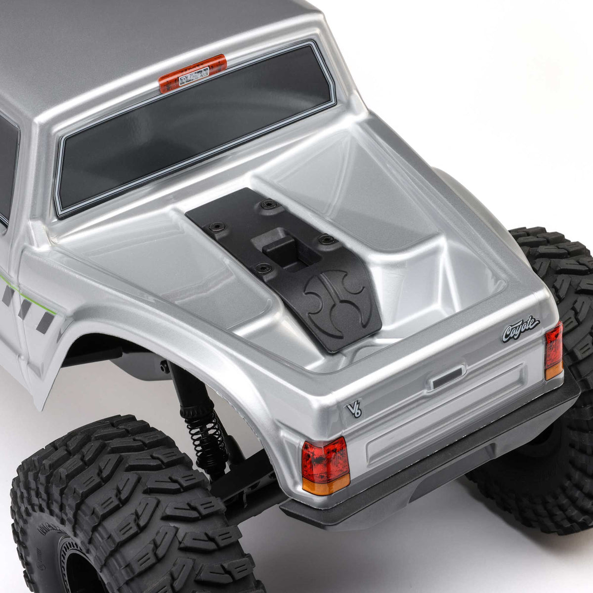 Axial 1/10 SCX10 III Coyote 4X4 RTR Brushed Rock Crawler, Silver