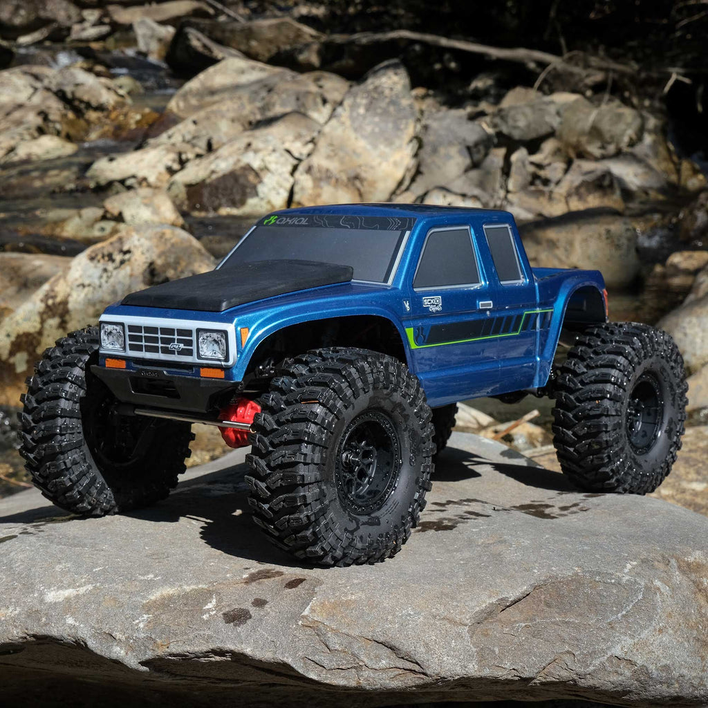 Axial 1/10 SCX10 III Coyote 4X4 RTR Brushed Rock Crawler, Blue