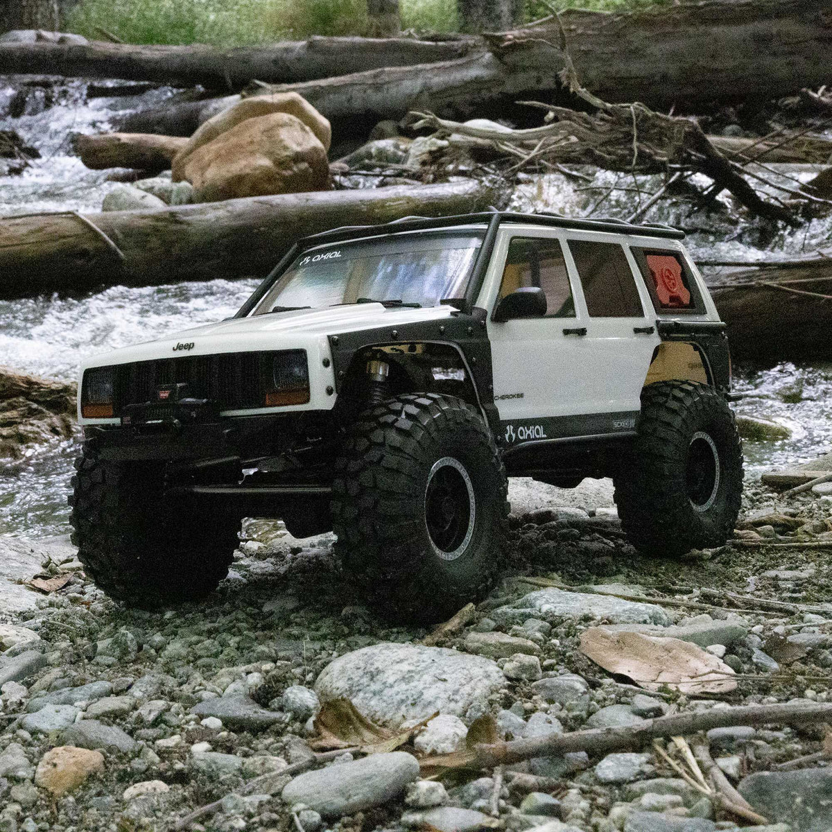 1/10 SCX10 III Jeep Cherokee XJ 4X4 RTR Brushed Rock Crawler, White