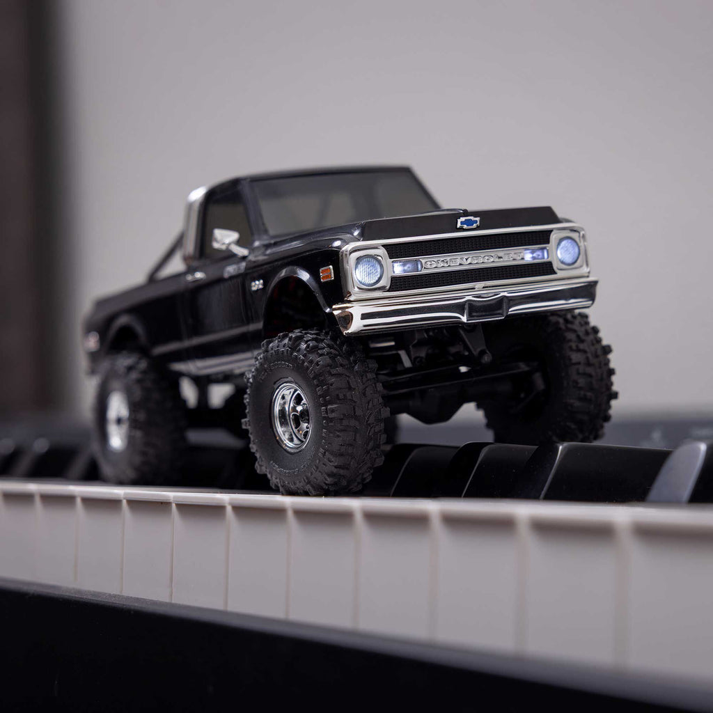 Axial 1/30 SCX30 Chevrolet K10 4X4 RTR Brushed Rock Crawler (Battery & Charger Included), Black