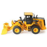 Diecast Masters - CAT 1/24 Scale RC 950M Wheel Loader