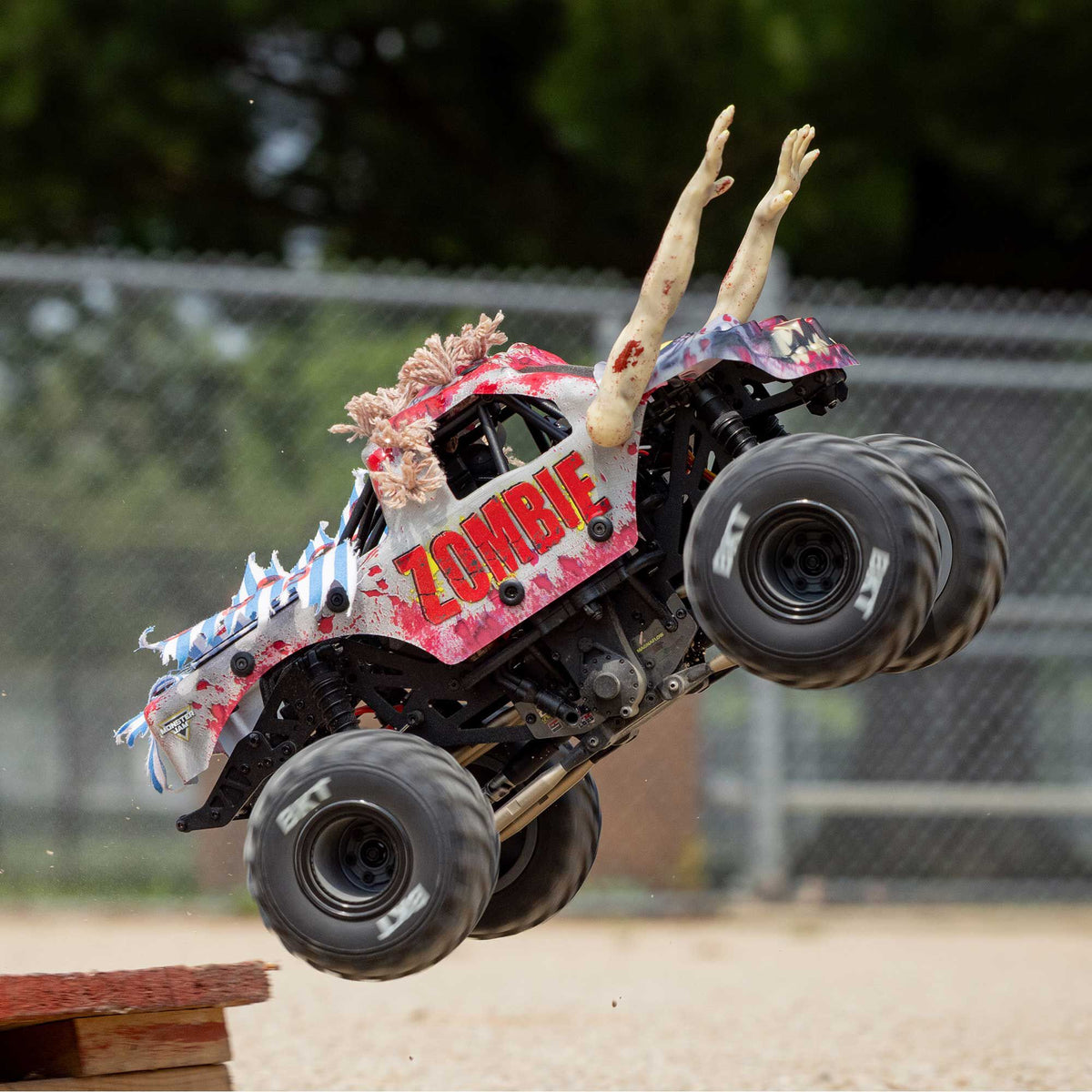 Losi 1/18 Mini LMT Zombie 2S 4X4 RTR Brushed Monster Truck (Battery & Charger Included), Red