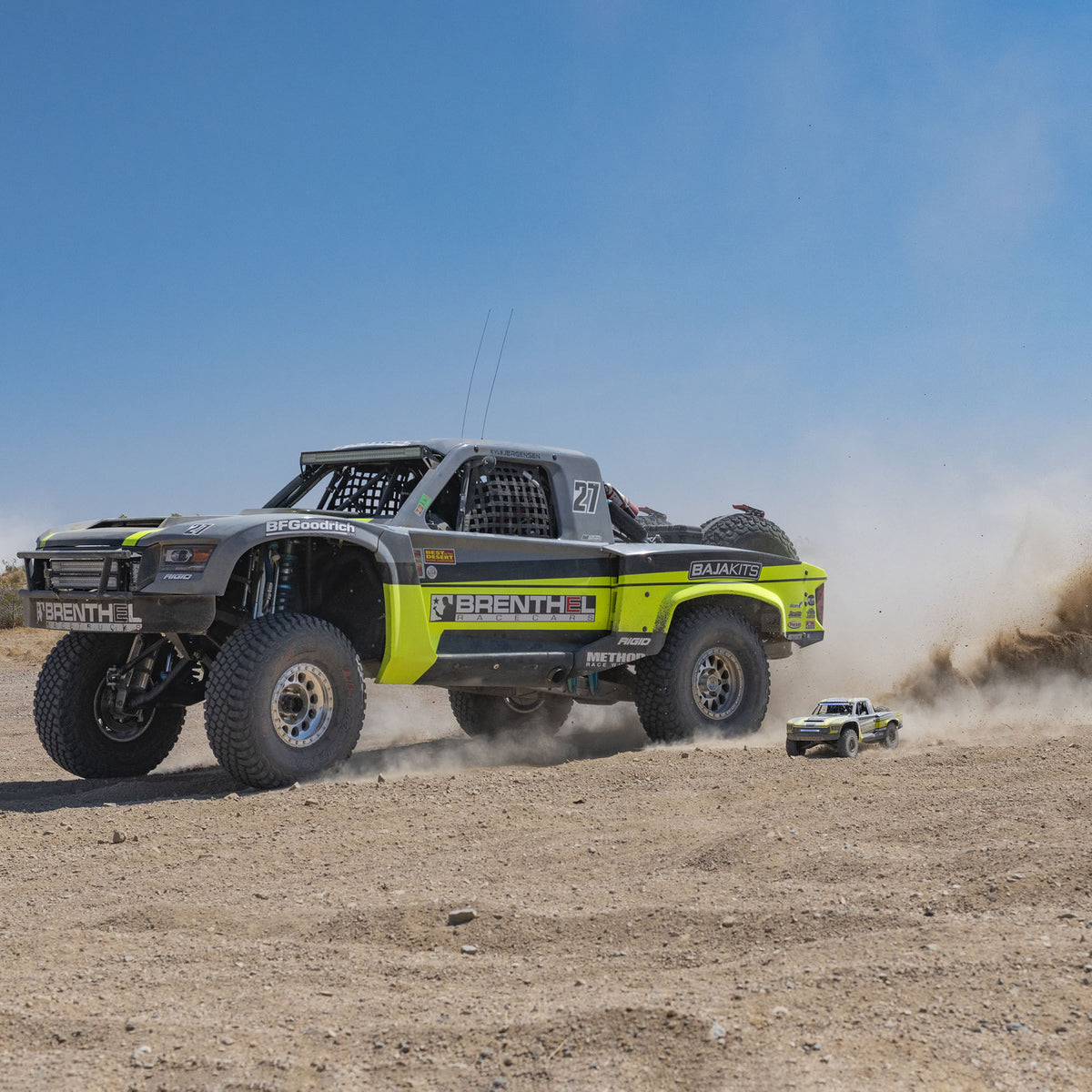 Losi 1/6 Super Baja Rey Brenthel 8S 4X4 RTR Brushless Desert Truck, Yellow