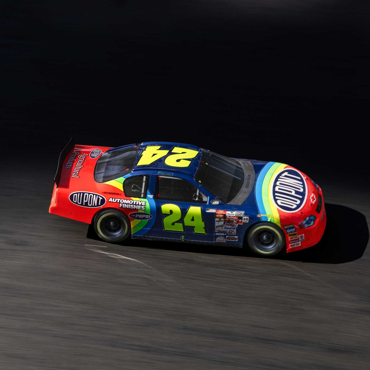 1/12 NASCAR RC Race Car Jeff Gordon No. 24 Dupont Chevrolet Monte Carlo 2S AWD RTR Brushed On-Road (Battery & Charger Included), Blue