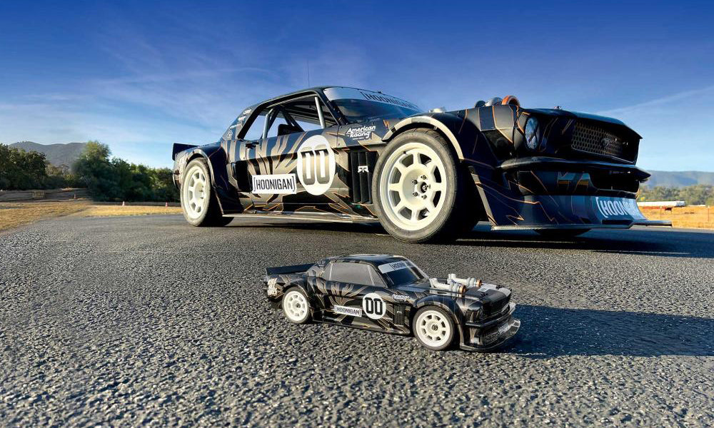 Team Associated - Hoonicorn Apex2 1/10 On-Road Electric 4WD - Combo
